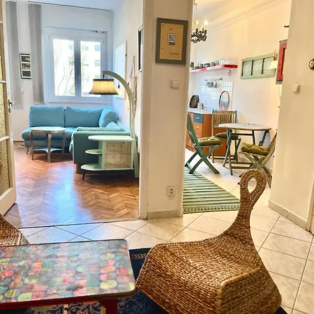 Cosy Art Flat At Downtown *