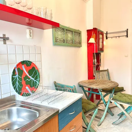 Cosy Art Flat At Downtown *