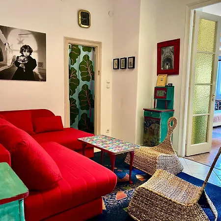 Daire Cosy Art Flat At Downtown *